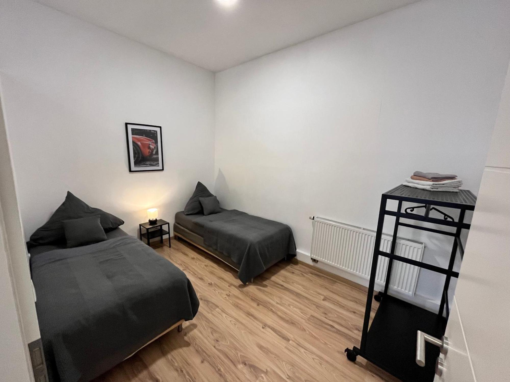 Apartment Central 10B 40Qm Wi-Fi Free Parking Calm Back House Dortmund Luaran gambar